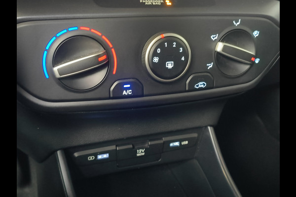 Hyundai i20 1.0 T-GDI Comfort Smart uit 2023 Rijklaar + Fabrieksgarantie tot 02-2028 Henk Jongen Auto's in Helmond,  al 50 jaar service zoals 't hoort!