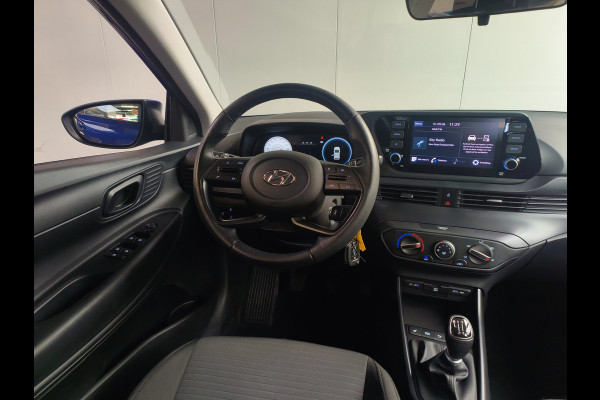 Hyundai i20 1.0 T-GDI Comfort Smart uit 2023 Rijklaar + Fabrieksgarantie tot 02-2028 Henk Jongen Auto's in Helmond,  al 50 jaar service zoals 't hoort!