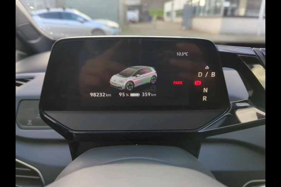 Volkswagen ID.3 First 58 kWh 204 pk | SOH 91,72% | Navigatie | Parkeersensoren | Apple Carplay/Android Auto | Stoel/stuur verwarming | Adaptieve cruise control |