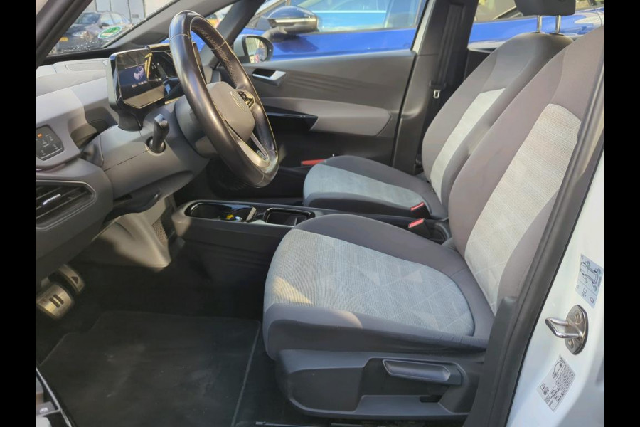 Volkswagen ID.3 First 58 kWh 204 pk | SOH 91,72% | Navigatie | Parkeersensoren | Apple Carplay/Android Auto | Stoel/stuur verwarming | Adaptieve cruise control |