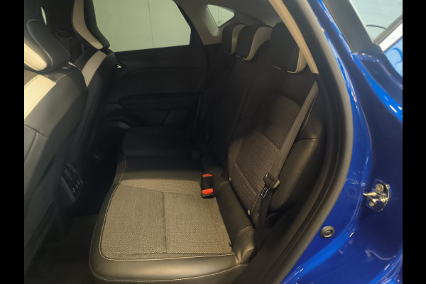 Renault Captur 1.6 E-Tech Plug-in Hybrid 160 Intens Rijklaar + 12 maanden Bovag-garantie Henk Jongen Auto's in Helmond,  al 50 jaar service zoals 't hoort!