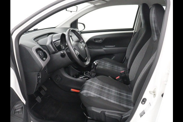 Peugeot 108 1.0 e-VTi Executive | Carplay | Camera | Climate control | Speedlimiter | Bluetooth | Lichtmetalen velgen | Origineel NL
