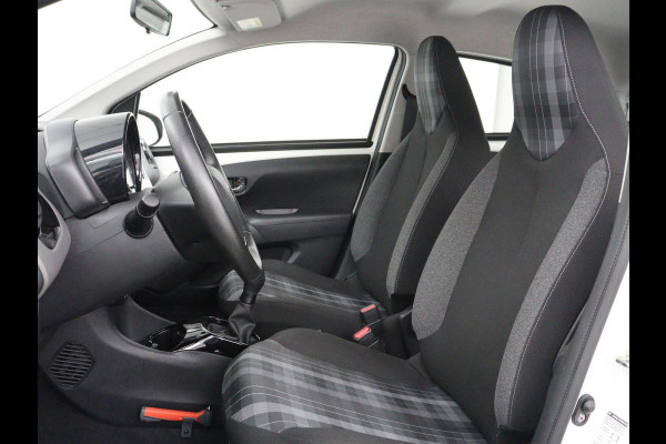 Peugeot 108 1.0 e-VTi Executive | Carplay | Camera | Climate control | Speedlimiter | Bluetooth | Lichtmetalen velgen | Origineel NL