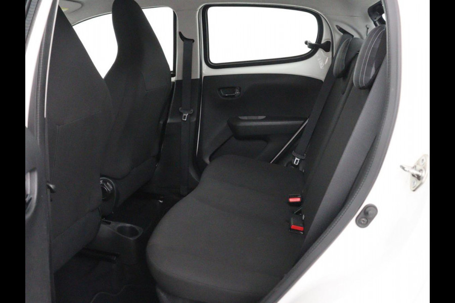 Peugeot 108 1.0 e-VTi Executive | Carplay | Camera | Climate control | Speedlimiter | Bluetooth | Lichtmetalen velgen | Origineel NL