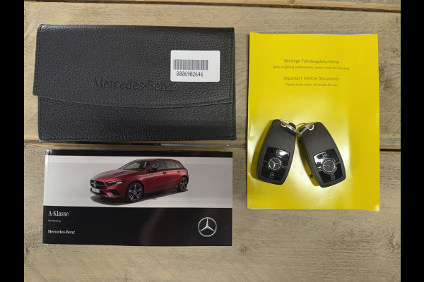 Mercedes-Benz A-Klasse 250 e Star Edition / Camera / Navigatie