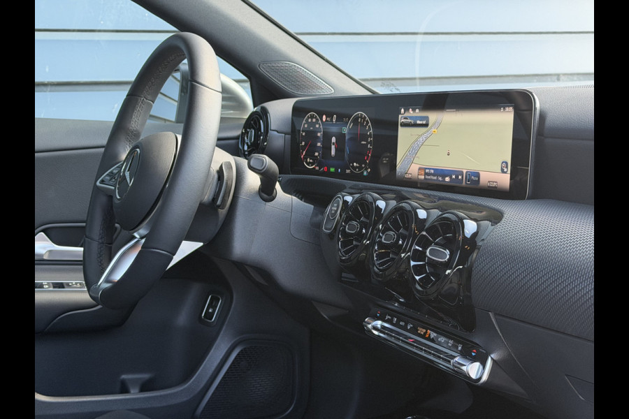 Mercedes-Benz A-Klasse 250 e Star Edition / Camera / Navigatie