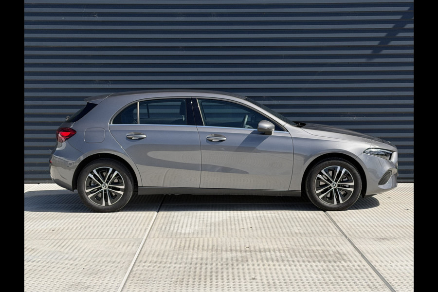 Mercedes-Benz A-Klasse 250 e Star Edition / Camera / Navigatie