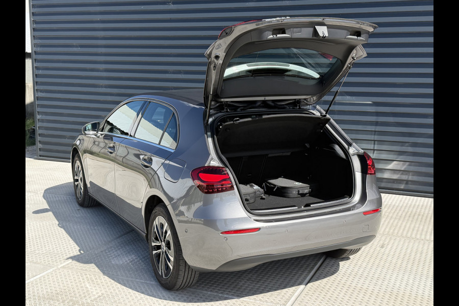 Mercedes-Benz A-Klasse 250 e Star Edition / Camera / Navigatie