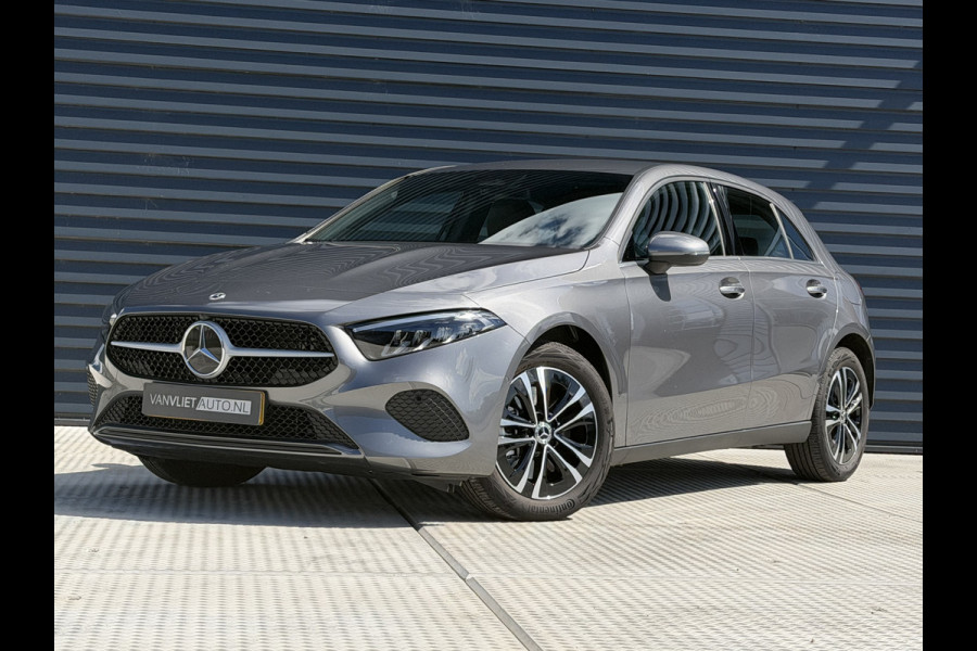 Mercedes-Benz A-Klasse 250 e Star Edition / Camera / Navigatie