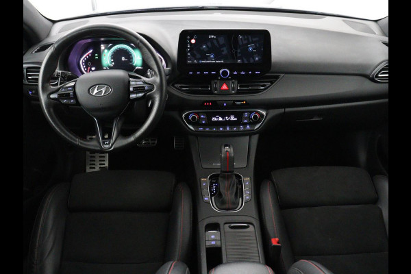 Hyundai i30 1.5 T-GDi MHEV N Line | Stoelverwarming | Leder/Alcantara | Adaptive cruise | Memory | Carplay | Camera | Navigatie | Keyless | Full LED | 18'' | Side Assist | Parkeerhulp