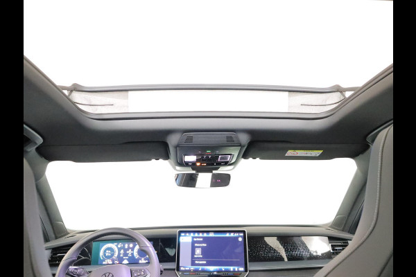 Volkswagen Tayron 1.5 eHybrid R-Line Edition 204 pk Automaat (DSG) | Verlengde garantie | Navigatie | Panoramadak | Trekhaak (wegklapbaar) | Parkeersensoren (Park assist) | Rondomzicht camera | Stoelverwarming | R-Line |