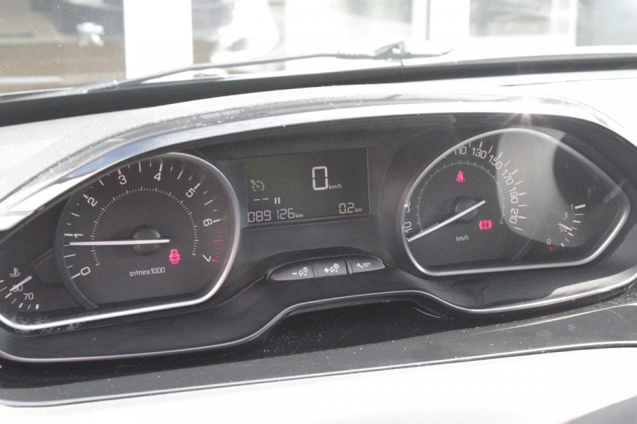 Peugeot 208 1.2 82PK BLUE LEASE | APPLE CARPLAY/ANDROID AUTO | NAVIGATIE | CRUISE CONTROL | AIRCO | AUX/USB |