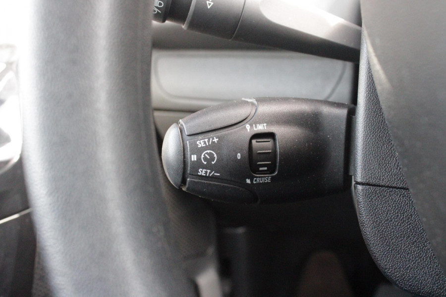 Peugeot 208 1.2 82PK BLUE LEASE | APPLE CARPLAY/ANDROID AUTO | NAVIGATIE | CRUISE CONTROL | AIRCO | AUX/USB |