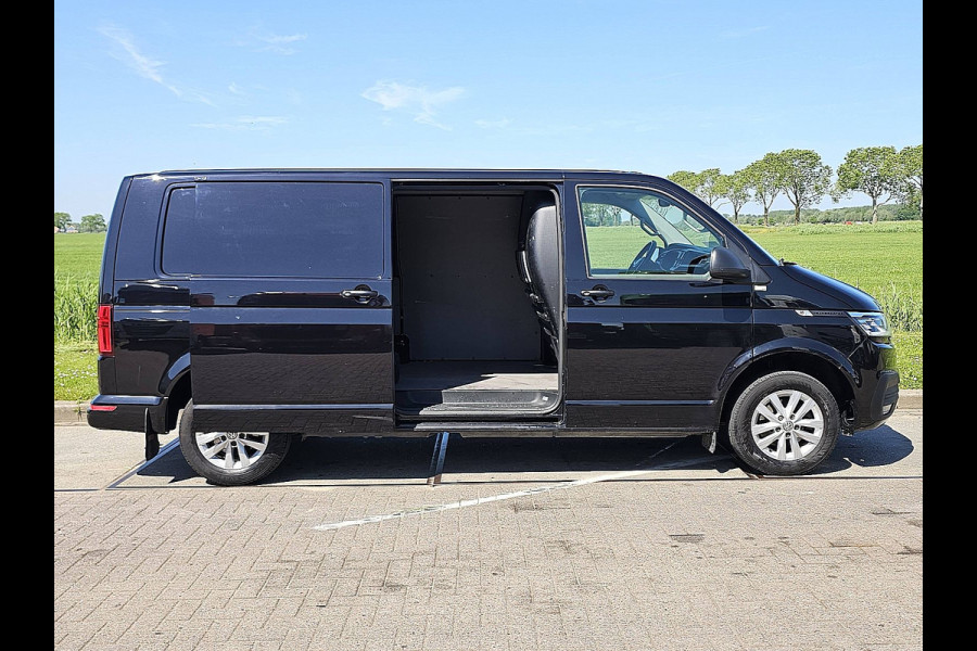 Volkswagen Transporter 2.0 TDI L2H1 L2H1 LED 150Pk Euro6 Bumpers-Kleur Lm-Velgen Airco!