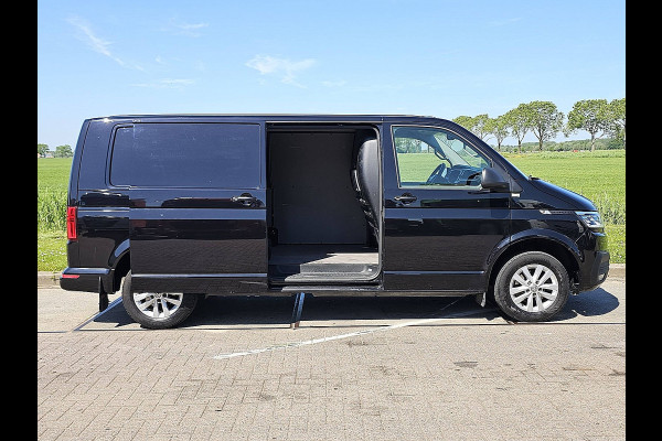 Volkswagen Transporter 2.0 TDI L2H1 L2H1 LED 150Pk Euro6 Bumpers-Kleur Lm-Velgen Airco!