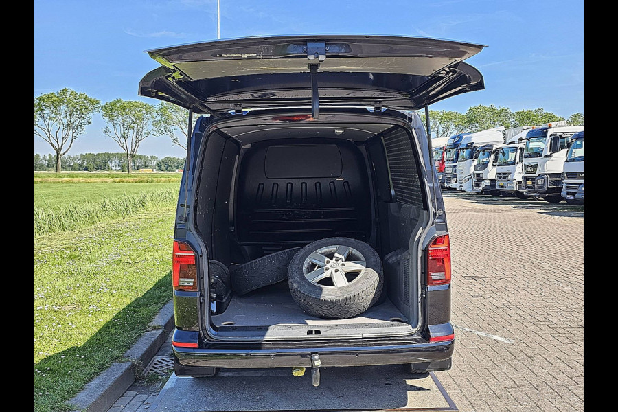 Volkswagen Transporter 2.0 TDI L2H1 L2H1 LED 150Pk Euro6 Bumpers-Kleur Lm-Velgen Airco!