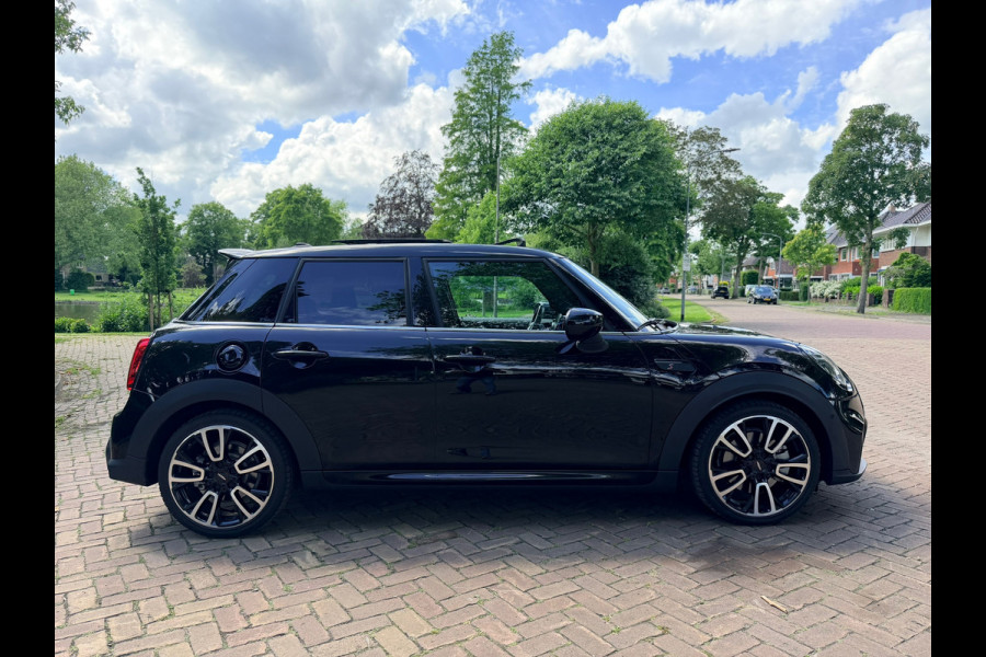 MINI Cooper S John Cooper Works | PANO | Carplay | BlackEd.