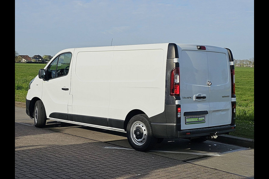 Renault Trafic 2.0 dCi 120pk T30 L2H1 Comfort airco, navi, pdc, trekhaak, stoelverw.