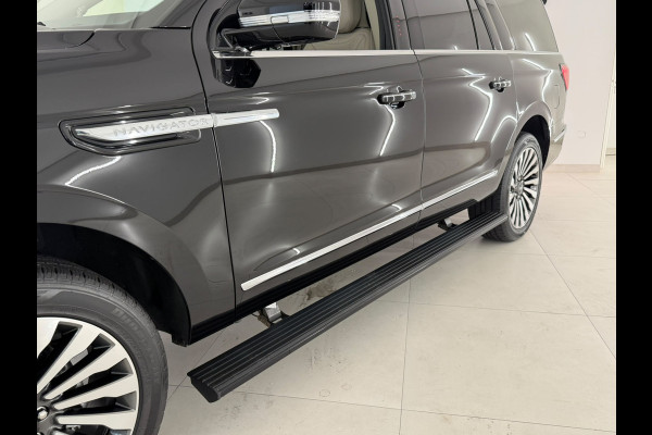 Lincoln Navigator 3.5L V6 Lang Preferred Grijs kenteken