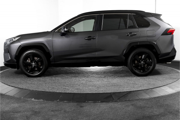 Toyota RAV4 2.5 Hybrid Bi-Tone | Adapt. Cruise | Winterpakket | PDC | Camera | App. Connect | ECC | Elek. Klep | Afn. Trekhaak | LM 18" |