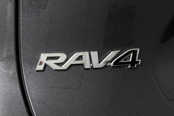Toyota RAV4 2.5 Hybrid Bi-Tone | Adapt. Cruise | Winterpakket | PDC | Camera | App. Connect | ECC | Elek. Klep | Afn. Trekhaak | LM 18" |