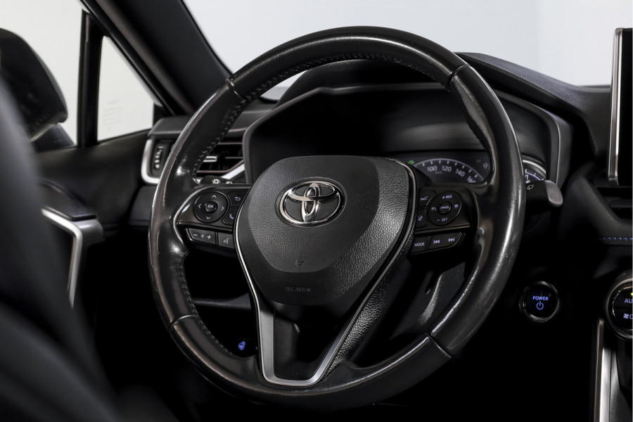 Toyota RAV4 2.5 Hybrid Bi-Tone | Adapt. Cruise | Winterpakket | PDC | Camera | App. Connect | ECC | Elek. Klep | Afn. Trekhaak | LM 18" |