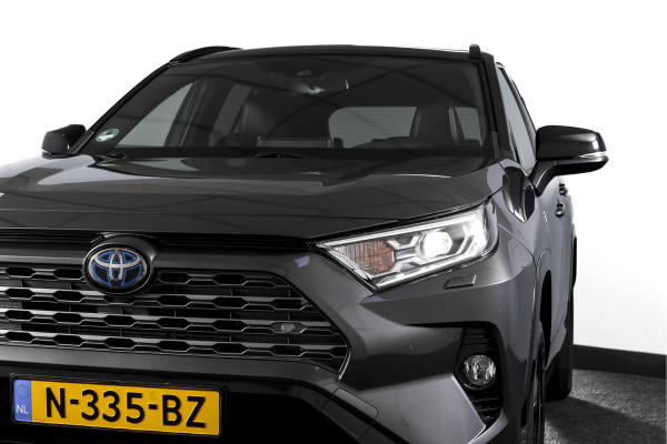 Toyota RAV4 2.5 Hybrid Bi-Tone | Adapt. Cruise | Winterpakket | PDC | Camera | App. Connect | ECC | Elek. Klep | Afn. Trekhaak | LM 18" |
