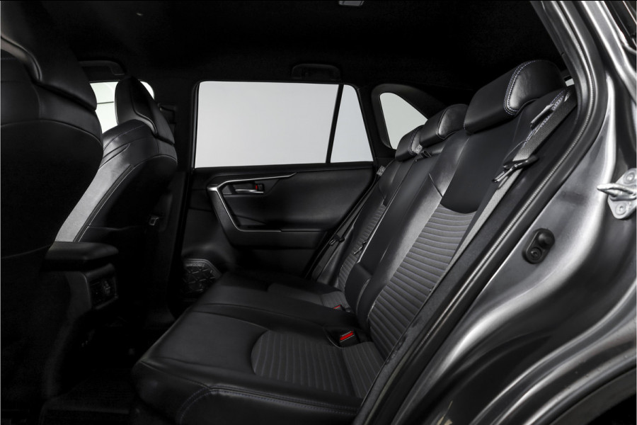 Toyota RAV4 2.5 Hybrid Bi-Tone | Adapt. Cruise | Winterpakket | PDC | Camera | App. Connect | ECC | Elek. Klep | Afn. Trekhaak | LM 18" |