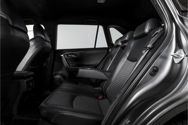 Toyota RAV4 2.5 Hybrid Bi-Tone | Adapt. Cruise | Winterpakket | PDC | Camera | App. Connect | ECC | Elek. Klep | Afn. Trekhaak | LM 18" |