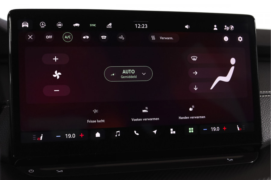 Škoda Octavia Combi 1.5 TSI MHEV 150 PK Sportline Tour | Elek. Trekhaak | Matrix Led | Adapt. Cruise | Winterpakket | 13 inch Navi | Camera | NAV + App. Connect | ECC | Elek. Klep | LM 18" |
