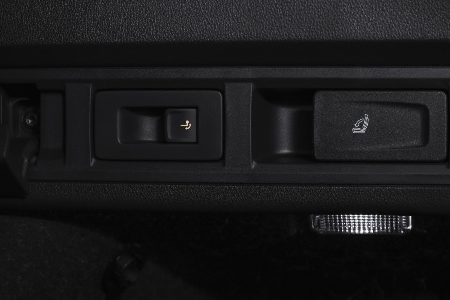 Škoda Octavia Combi 1.5 TSI MHEV 150 PK Sportline Tour | Elek. Trekhaak | Matrix Led | Adapt. Cruise | Winterpakket | 13 inch Navi | Camera | NAV + App. Connect | ECC | Elek. Klep | LM 18" |