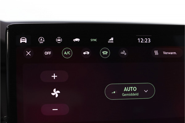 Škoda Octavia Combi 1.5 TSI MHEV 150 PK Sportline Tour | Elek. Trekhaak | Matrix Led | Adapt. Cruise | Winterpakket | 13 inch Navi | Camera | NAV + App. Connect | ECC | Elek. Klep | LM 18" |