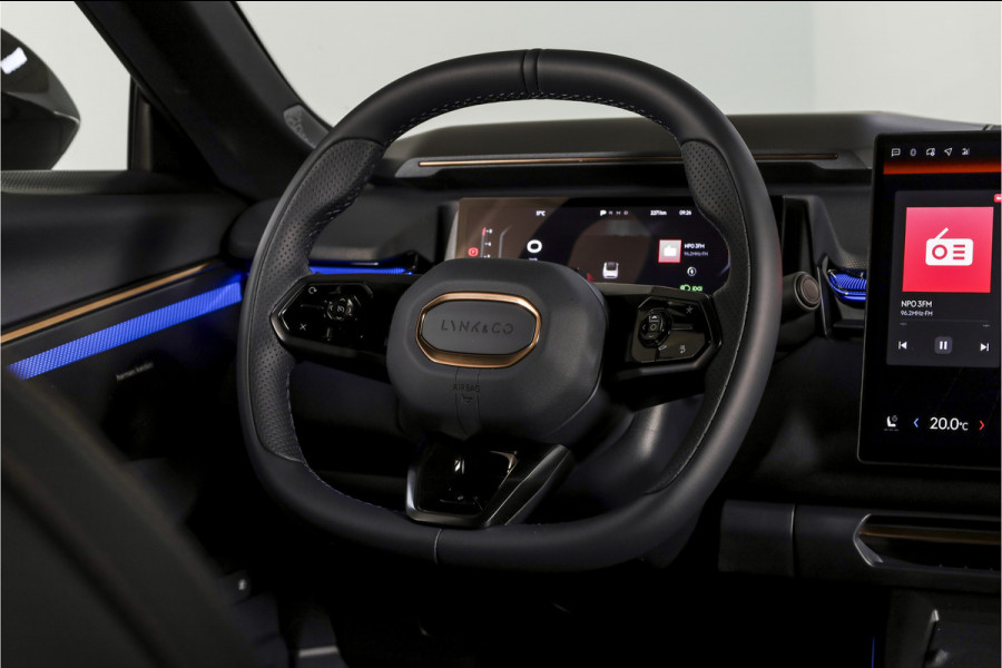 Lynk & Co 08 1.5 PHEV 349 PK More | 200km Elek. | S/K-Panodak | Elek. Stoel+Massage | Stoelverw.+Ventilatie | Matrix Led | Harman/Kardon | 360 Camera | Adapt. Cruise | NAV+App. Connect | LM 21" | 4444