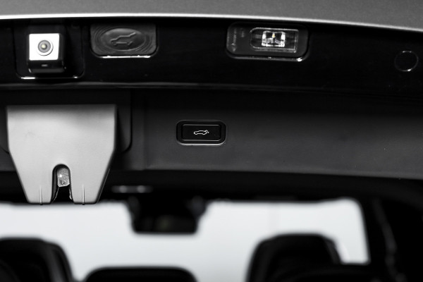 Lynk & Co 08 1.5 PHEV 349 PK More | 200km Elek. | S/K-Panodak | Elek. Stoel+Massage | Stoelverw.+Ventilatie | Matrix Led | Harman/Kardon | 360 Camera | Adapt. Cruise | NAV+App. Connect | LM 21" | 4444