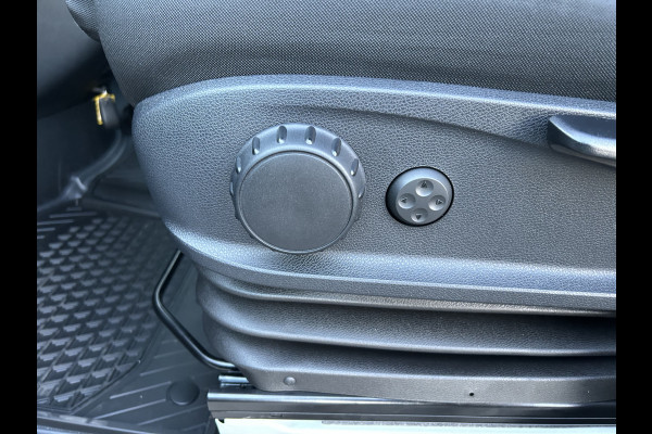 Mercedes-Benz eSprinter 320 L2 Select 81kWh / Snel laden 115kw / Open laadbak / Trekhaak / Distronic / MBUX / Smartphone-intergratie / Camera