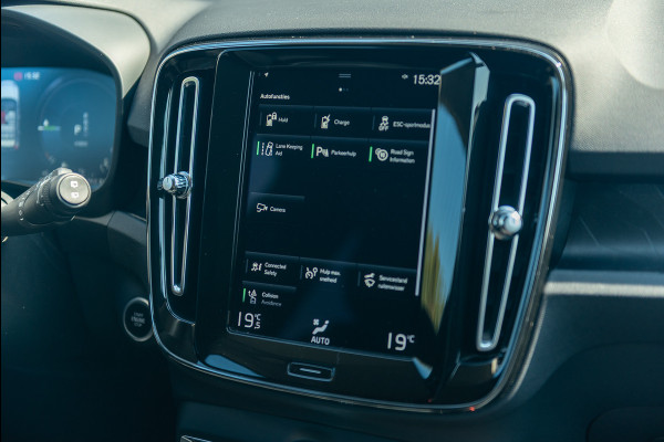Volvo XC40 T4 Aut. Plug-in Hybrid Leder Parkeercamera 211pk