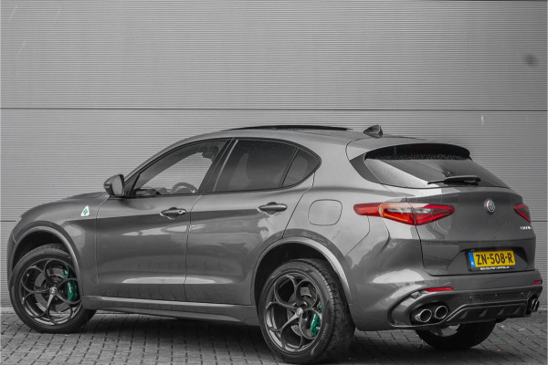 Alfa Romeo Stelvio 2.9 V6 AWD Quadrifoglio Pano H&K Carbon ACC Squadra NL Auto
