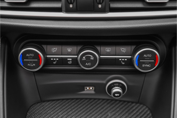Alfa Romeo Stelvio 2.9 V6 AWD Quadrifoglio Pano H&K Carbon ACC Squadra NL Auto