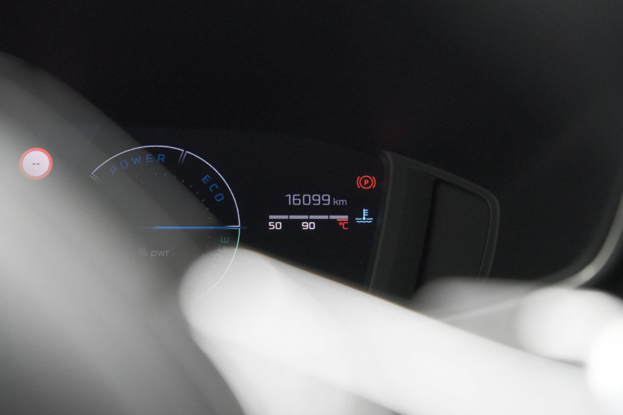 Peugeot 2008 Hybrid 145 e-DCS6 Allure | 360 Camera | Adaptieve Cruise Control | Dodehoekdetectie