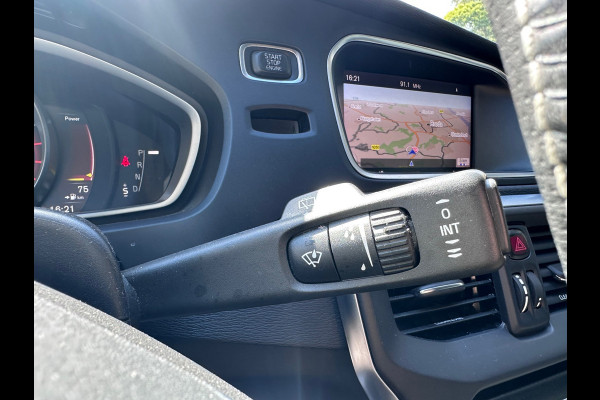 Volvo V40 1.5 T3 Polar+ Sport R-DESIGN / DOH / AUTO / PANO / NAP
