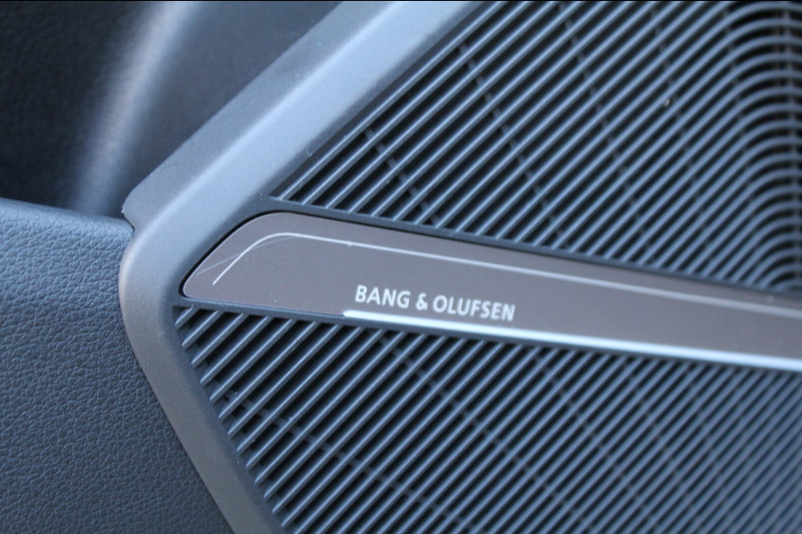 Audi Q5 50 TFSI e 299pk S edition Luchtvering RS Stoelen Panoramadak 21"LMV SoH 93% NL-Auto NAP
