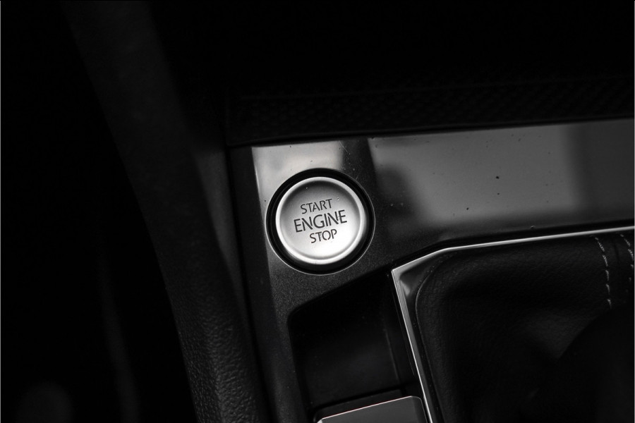 Volkswagen Tiguan 1.4 TSI eHybrid R-Line HUD ACC Black Pack Elek Trekhaak IQ Light