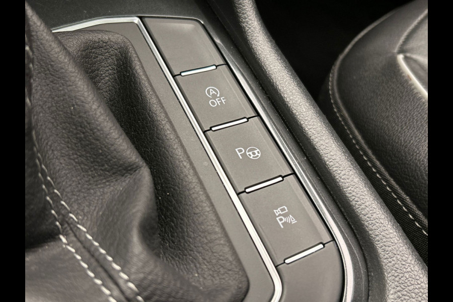Volkswagen Tiguan 2.0 TSI 4Motion Highline R-Line | Pano/Dak | Leder | Apple/Carplay | Virtual | Stoelverwarming