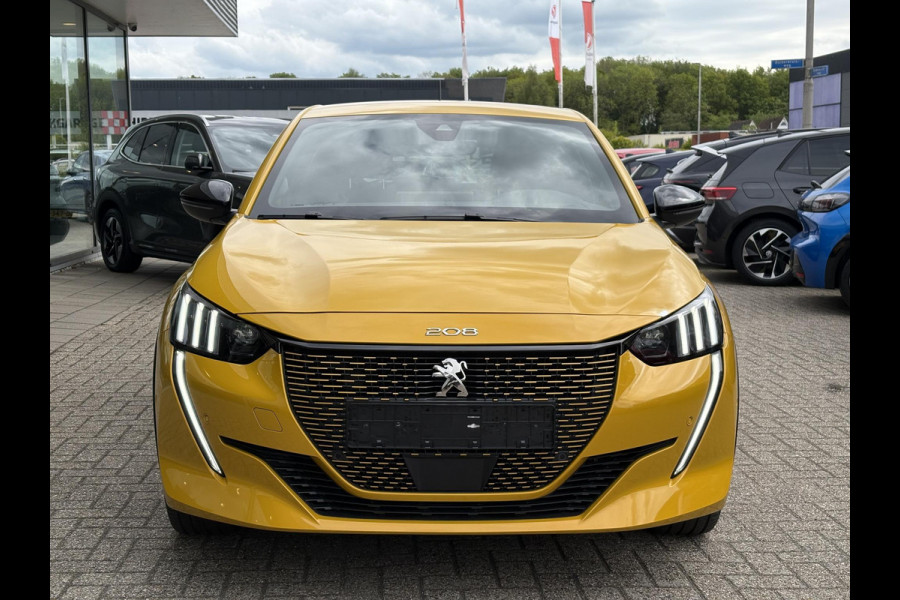Peugeot e-208 EV GT 50 kWh | 99,3% SOH | 7800 KM | Stoelverwarming | Adaptive Cruise | Dodehoeksensoren | LM Winterset