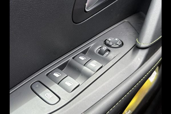 Peugeot e-208 EV GT 50 kWh | 99,3% SOH | 7800 KM | Stoelverwarming | Adaptive Cruise | Dodehoeksensoren | LM Winterset