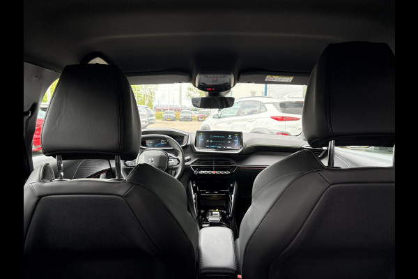 Peugeot e-208 EV GT 50 kWh | 99,3% SOH | 7800 KM | Stoelverwarming | Adaptive Cruise | Dodehoeksensoren | LM Winterset