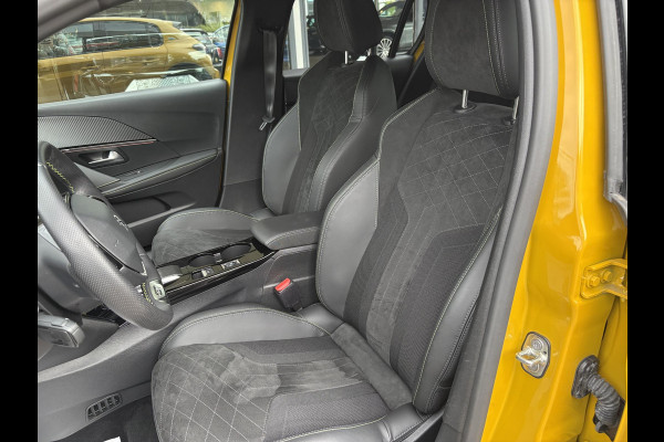 Peugeot e-208 EV GT 50 kWh | 99,3% SOH | 7800 KM | Stoelverwarming | Adaptive Cruise | Dodehoeksensoren | LM Winterset