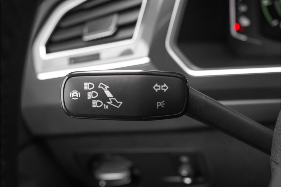 Volkswagen Tiguan 1.4 TSI eHybrid Elegance Lederen Memory Seats Pano HUD ACC 360°