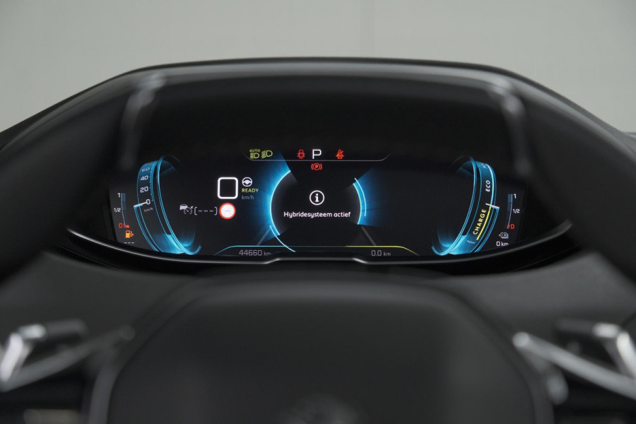 Peugeot 3008 1.6 HYbrid 225 GT | Panoramadak | Adaptieve Cruise Control | Dodehoekdetectie | Camera