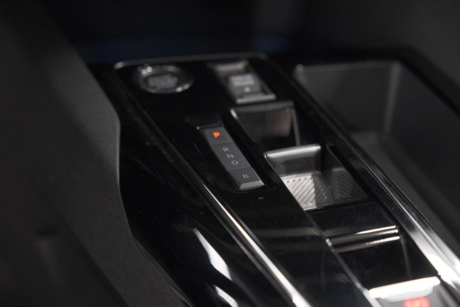 Peugeot 3008 1.6 HYbrid 225 GT | Panoramadak | Adaptieve Cruise Control | Dodehoekdetectie | Camera